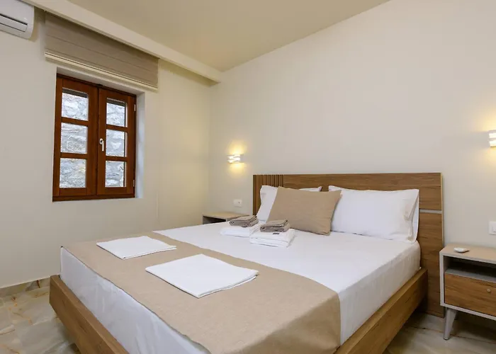 Villαge 1912 * 帕纳基雅